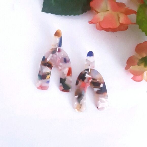 Colorful Acrylic Dangle Shoe Horse Shaped Earrings - Picture 6 of 10